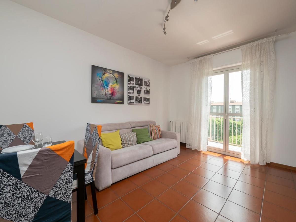 I Host Apartment - Appennini 53 Милан Экстерьер фото