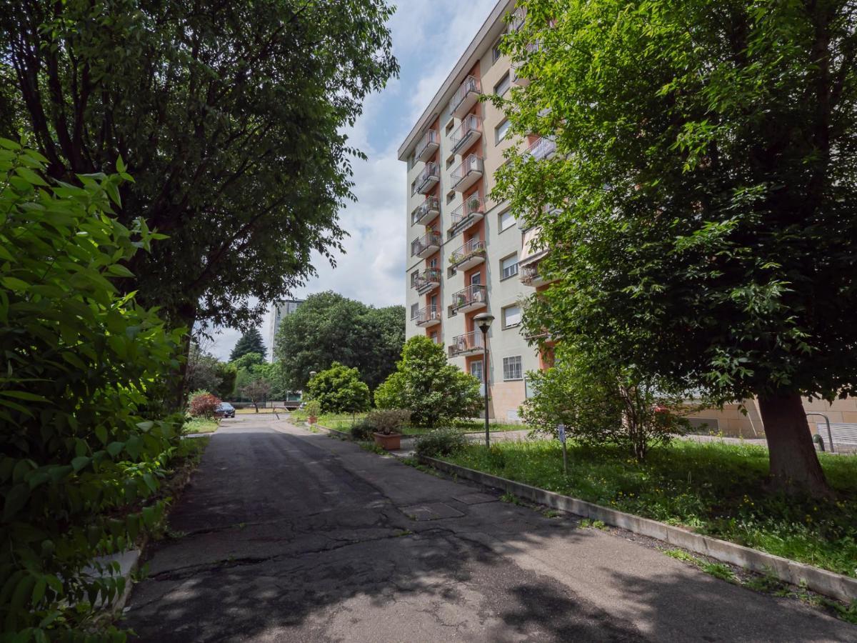 I Host Apartment - Appennini 53 Милан Экстерьер фото