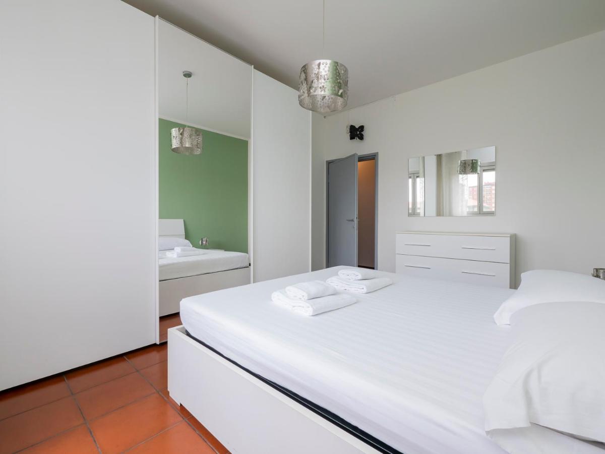 I Host Apartment - Appennini 53 Милан Экстерьер фото